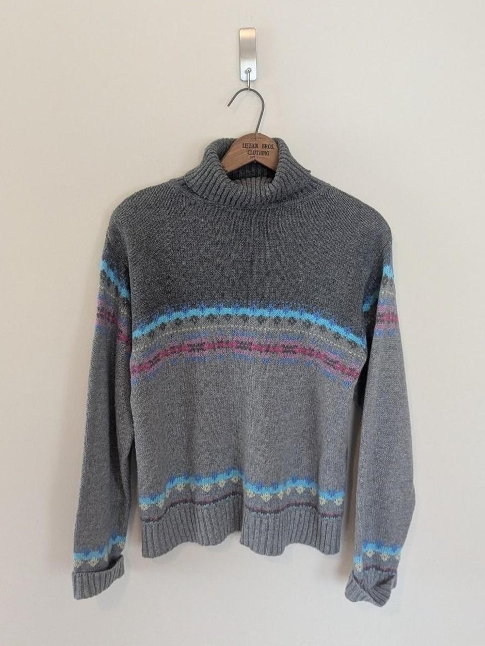 Vintage Gray Turtleneck Sweater with Pastel Stripe Detail